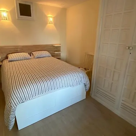 Sunny Big Pool Bbq Terrace Apartment *